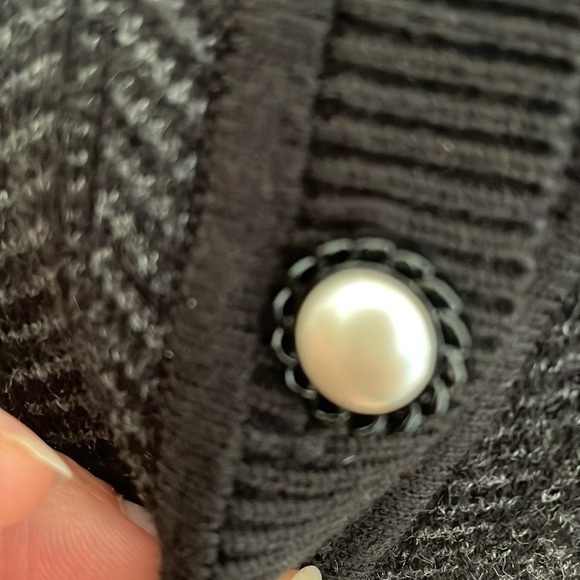 Karl Lagerfeld knit cardigan - Picture 9 of 13